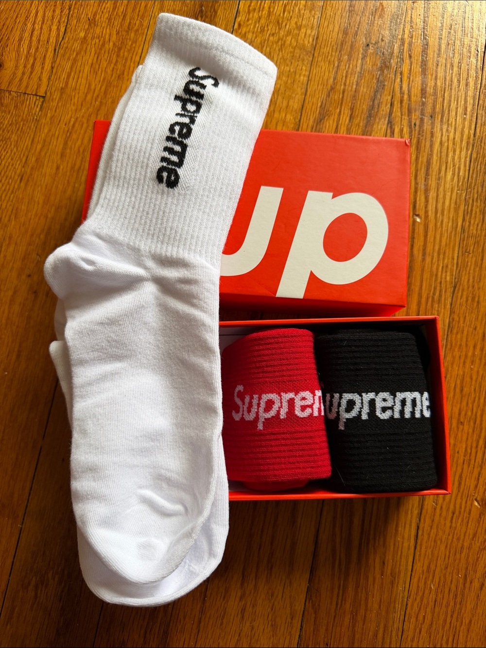 Supreme 3-Pack Ribbed Crew Socks in White, Red & Black - Picture 2 of 4